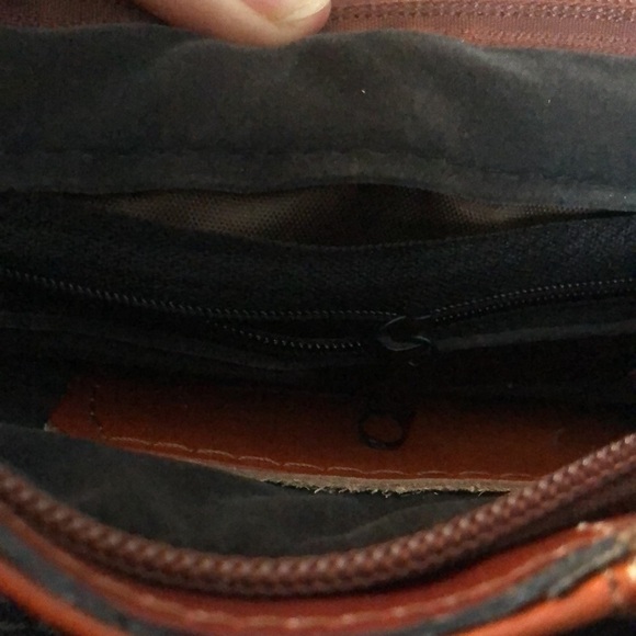 Florence Authentic Italian Leather Crossbody Handbag Flap Snap Closure 11X8 - Picture 12 of 14